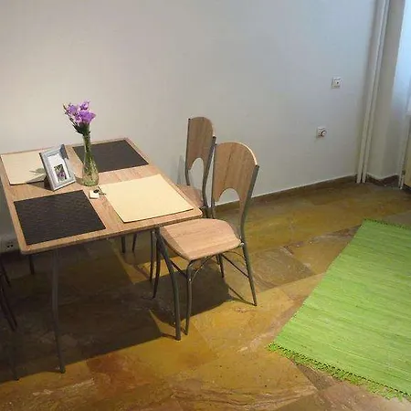 Delmare Aristotelous 7 